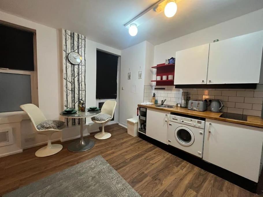Tree Studio Apartment Barbican F3 Лондон Екстериор снимка