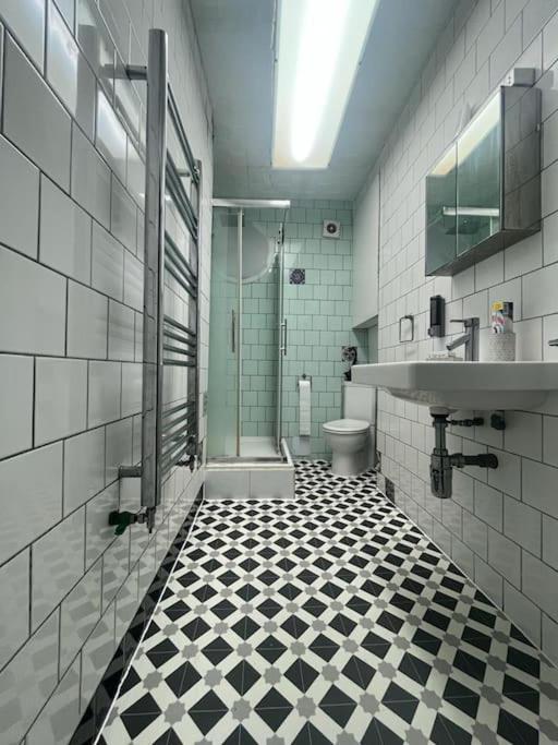 Tree Studio Apartment Barbican F3 Лондон Екстериор снимка