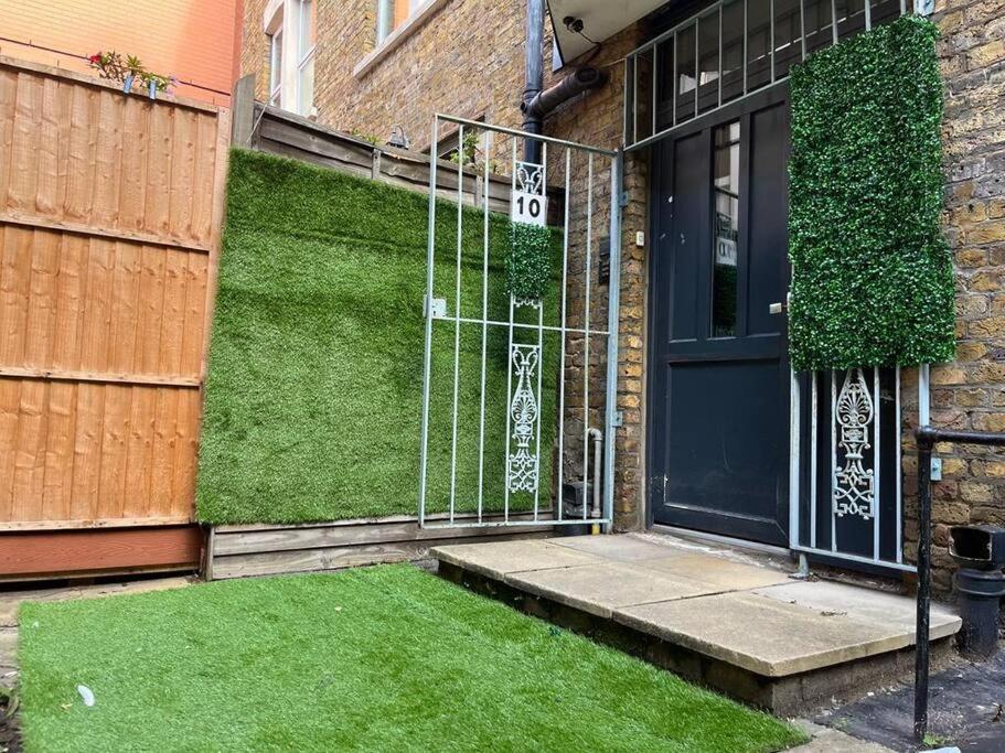 Tree Studio Apartment Barbican F3 Лондон Екстериор снимка